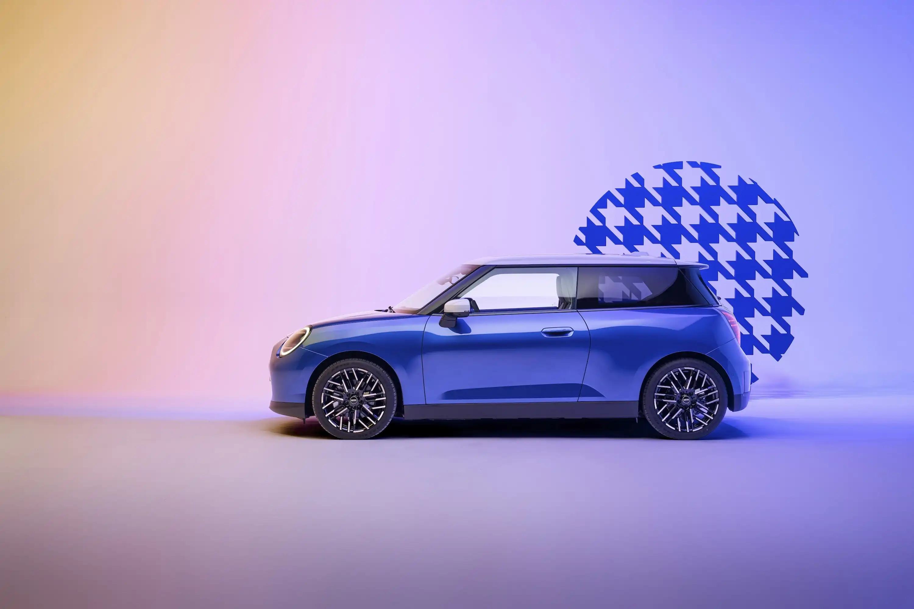 2027 MINI Hardtop Cooper S Paul Smith Edition 5 Door's photo