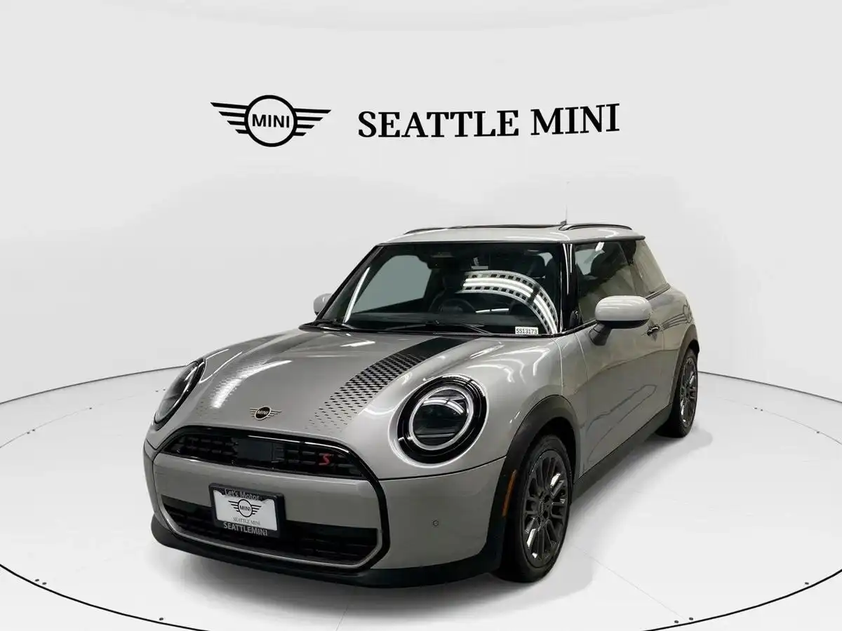2026 MINI Hardtop Cooper S's photo