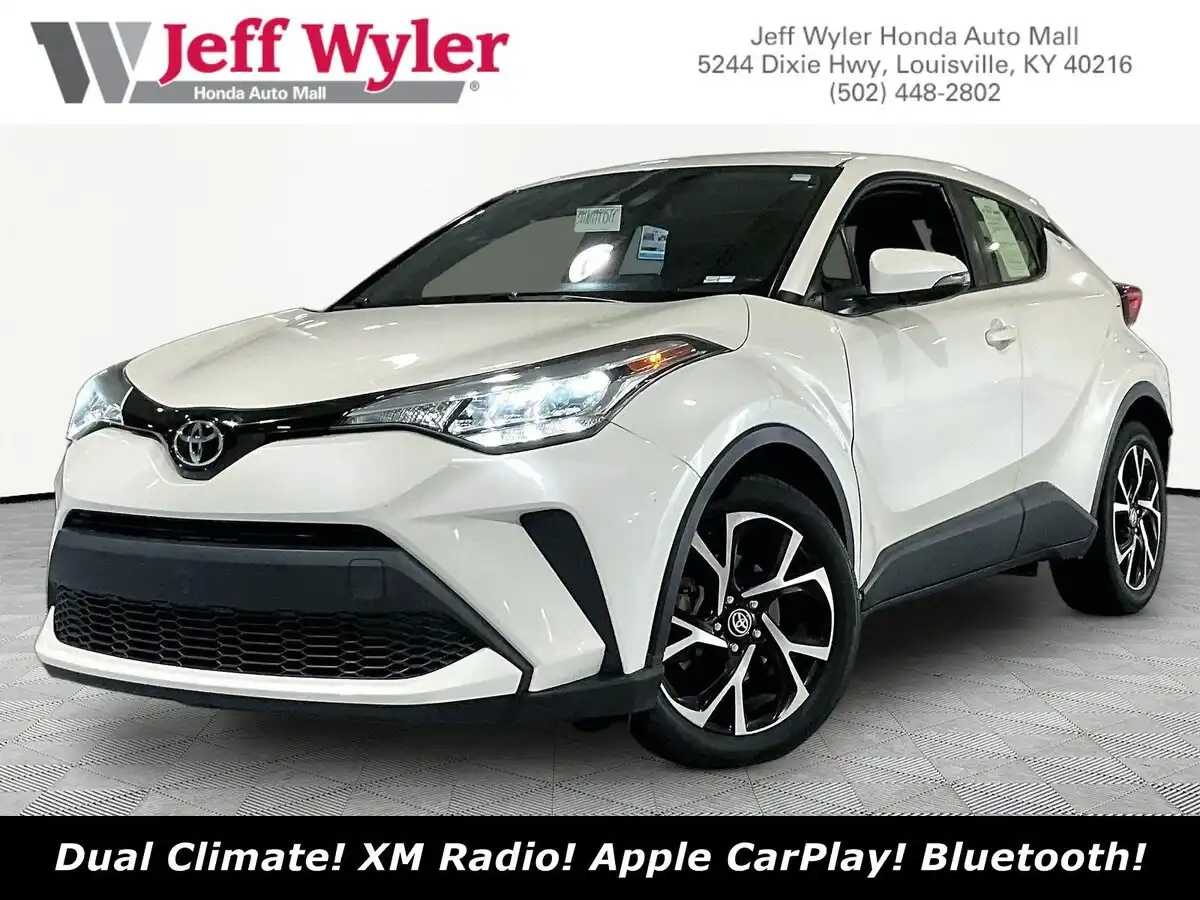 2021 Toyota C-HR XLE's photo