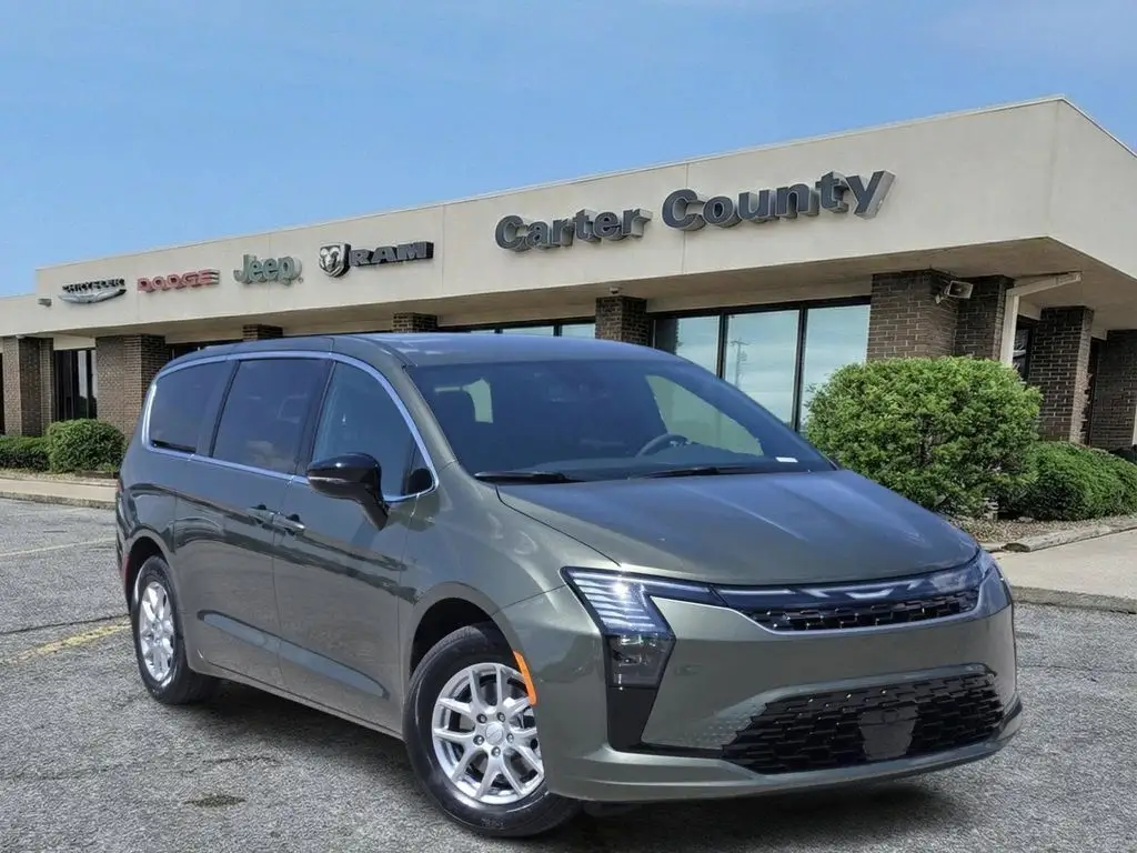 2027 Chrysler Pacifica Select photo 1