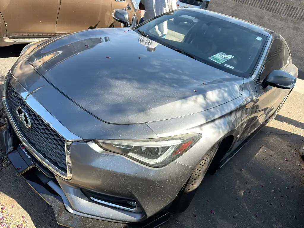 2017 INFINITI Q60 Red Sport 400's photo