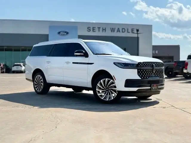 2025 Lincoln Navigator Black Label L 4WD's photo