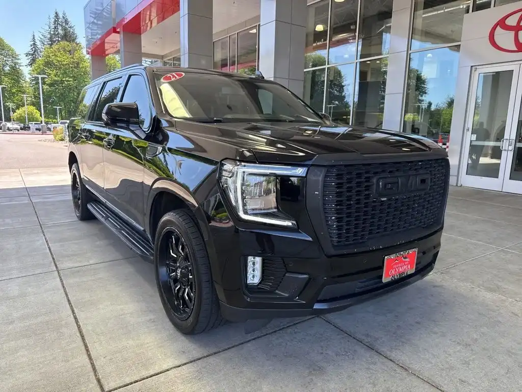2021 GMC Yukon Denali AWD's photo