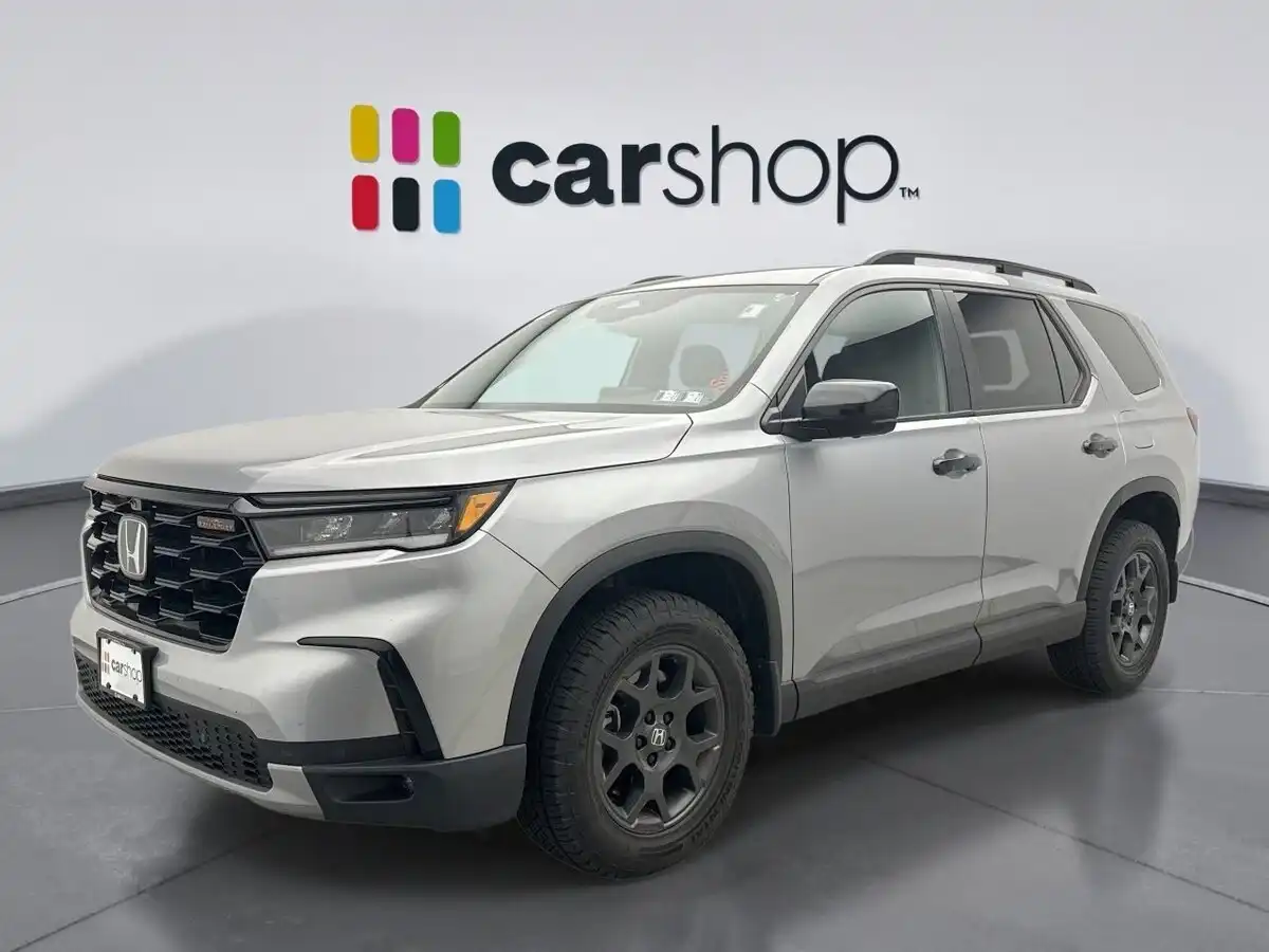 2025 Honda Pilot TrailSport AWD's photo