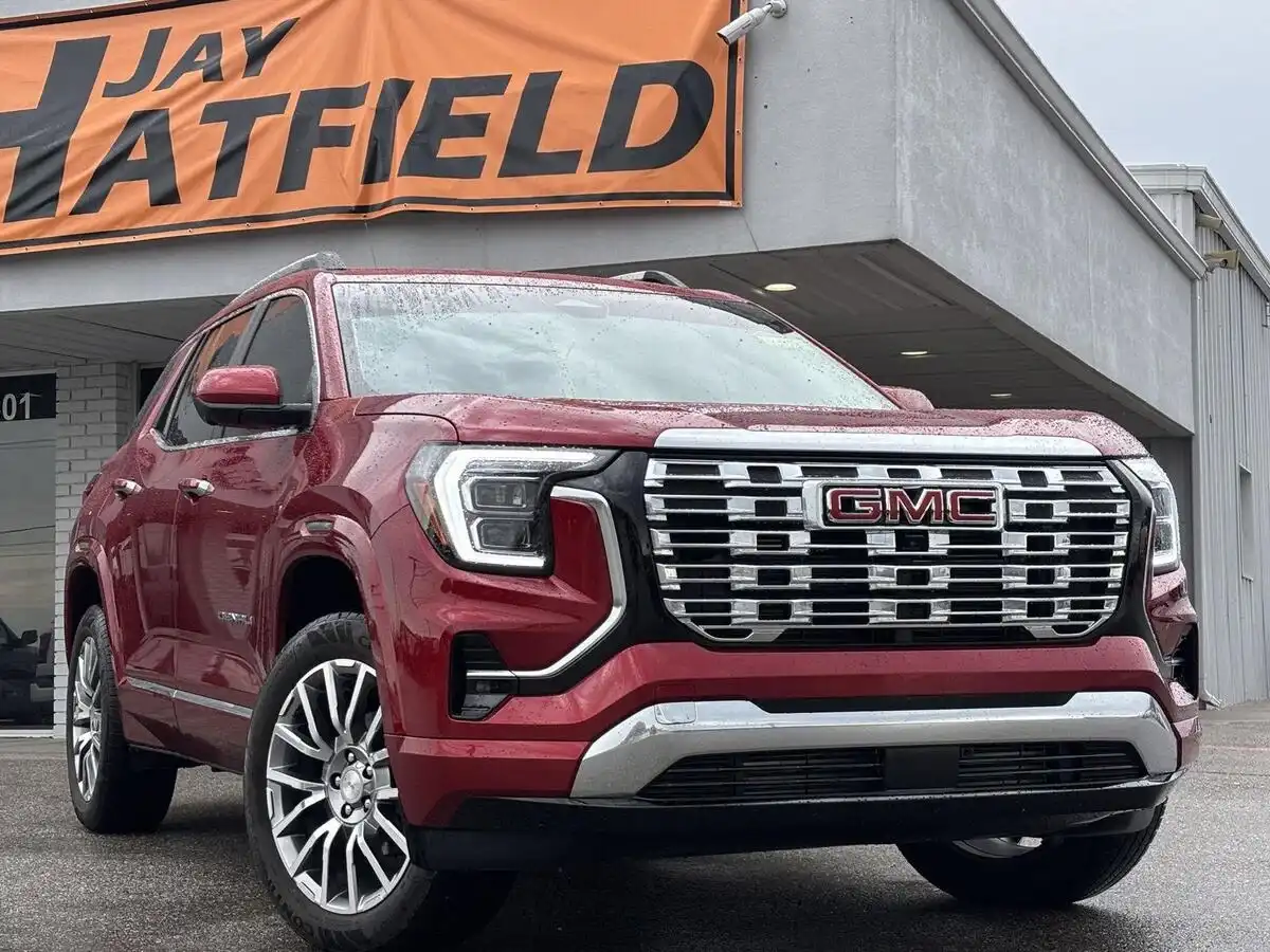 2026 GMC Terrain Denali AWD's photo