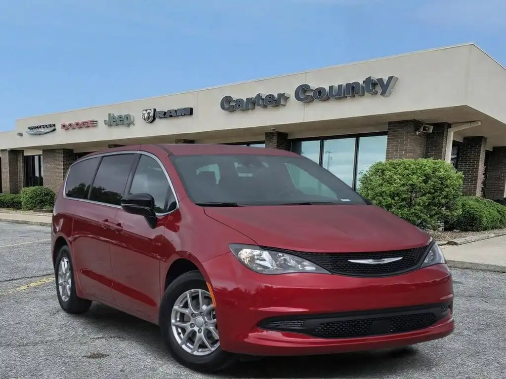 2027 Chrysler Voyager LX's photo