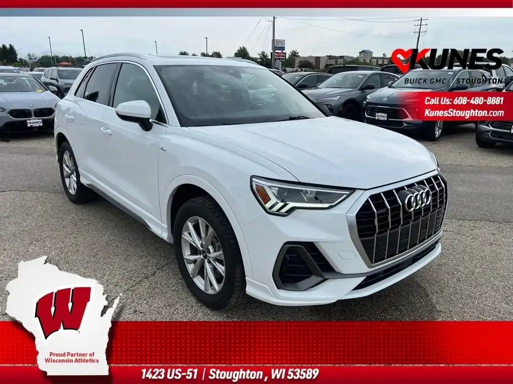 2025 Audi Q3 45 TFSI S Line Premium quattro's photo