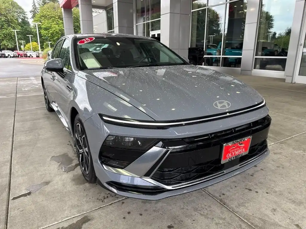 2025 Hyundai Sonata SEL's photo
