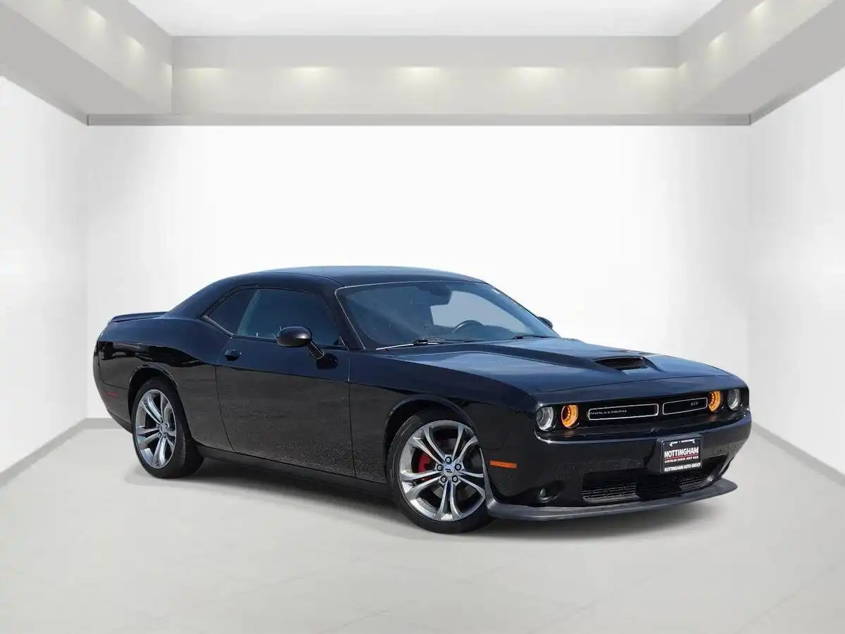 2022 Dodge Challenger GT Auto's photo