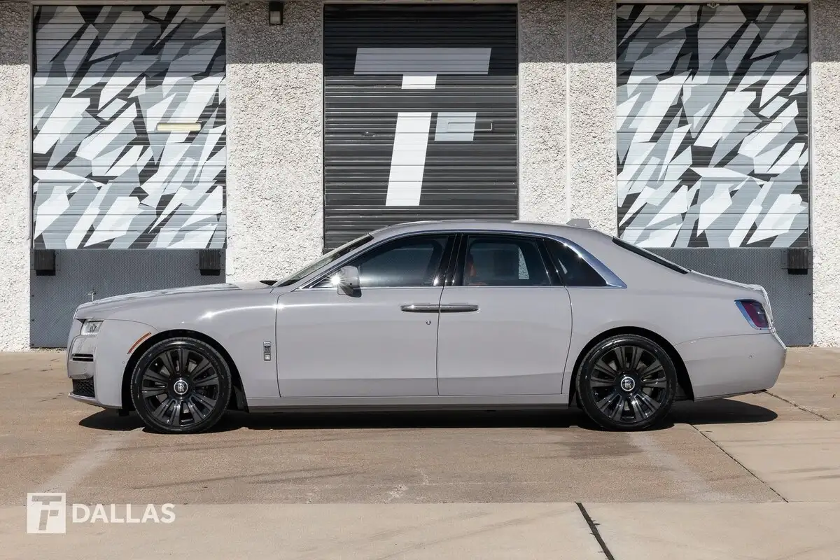 2024 Rolls-Royce Ghost Base's photo