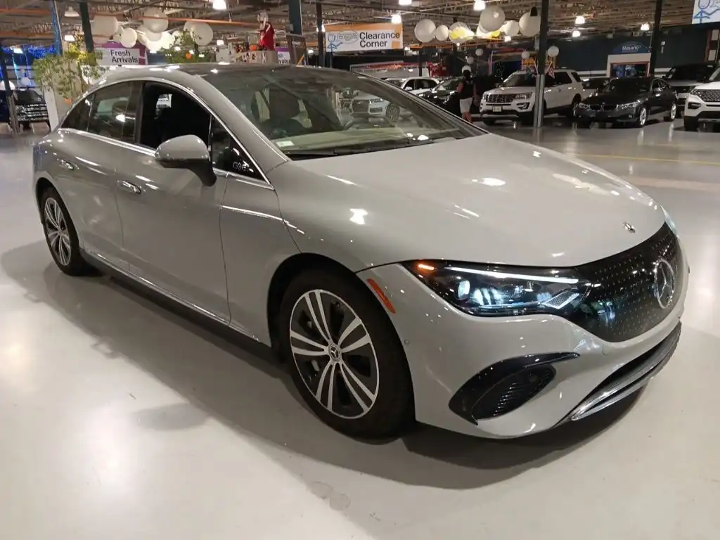 2023 Mercedes-Benz EQE EQE350 4MATIC's photo