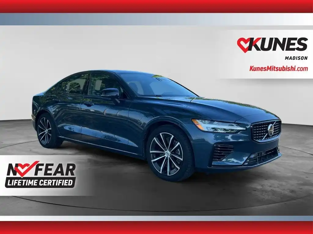 2023 Volvo S60 T8 Recharge Plus Dark Theme AWD's photo
