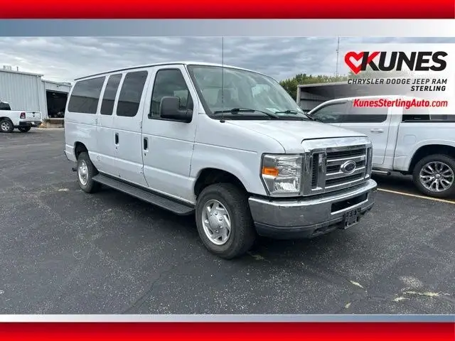 2013 Ford E-Series XLT E-350 Super Duty photo 1