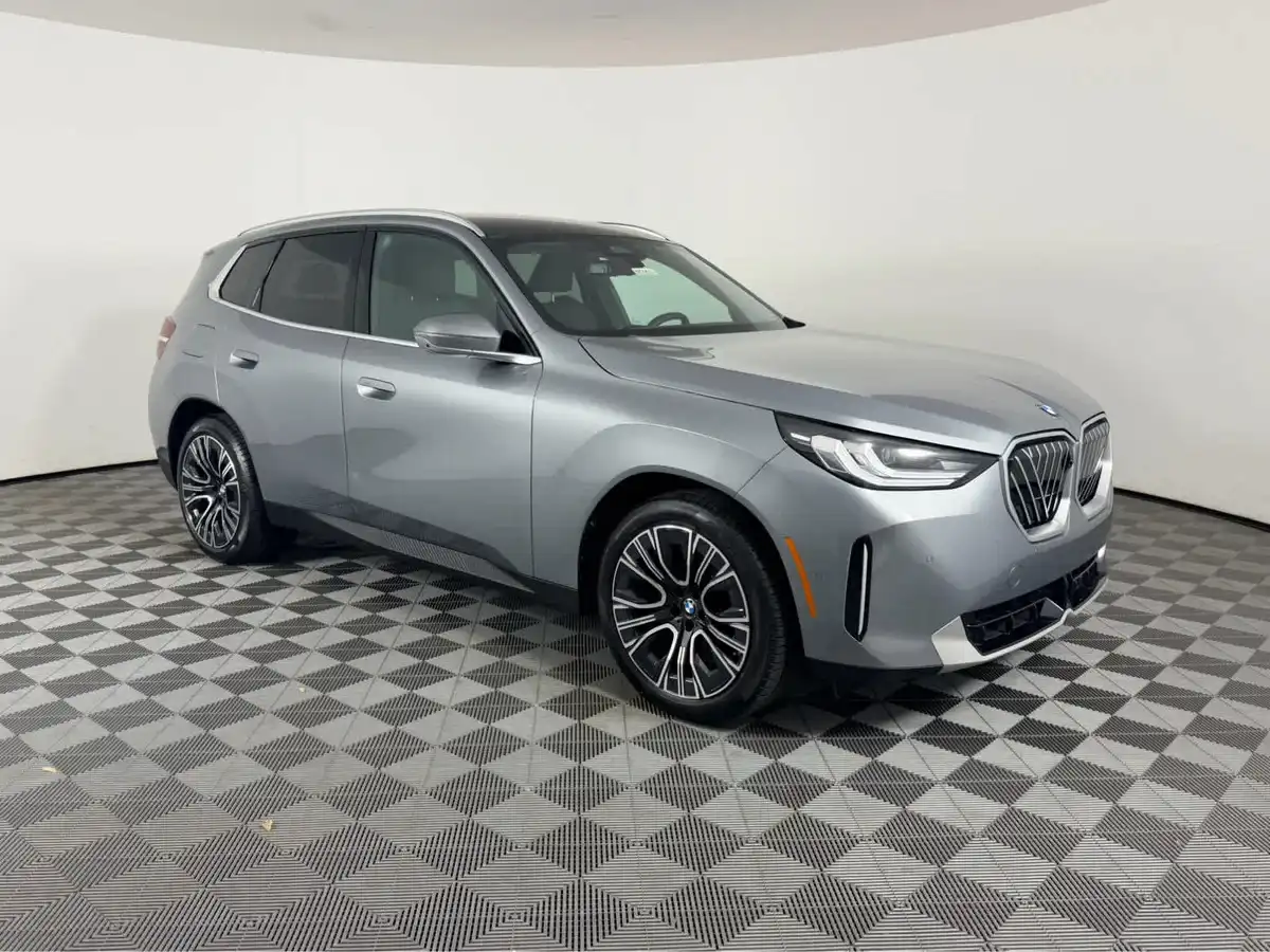 2025 BMW X3 30 XDRIVE's photo