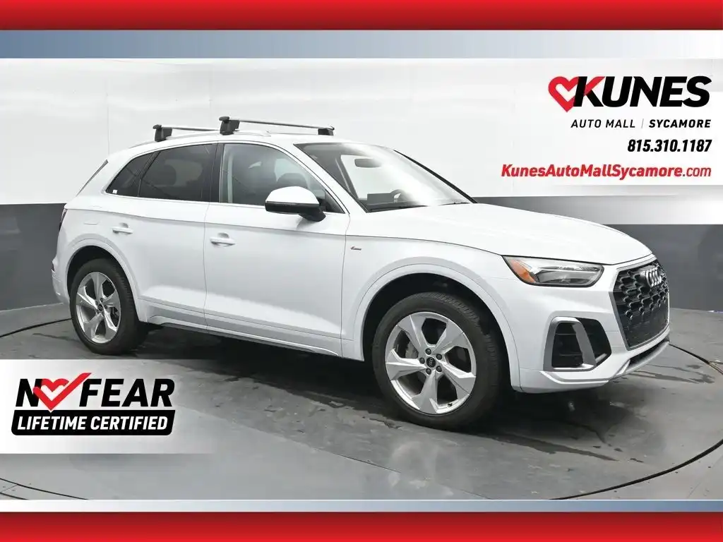 2023 Audi Q5 45 Premium Plus's photo