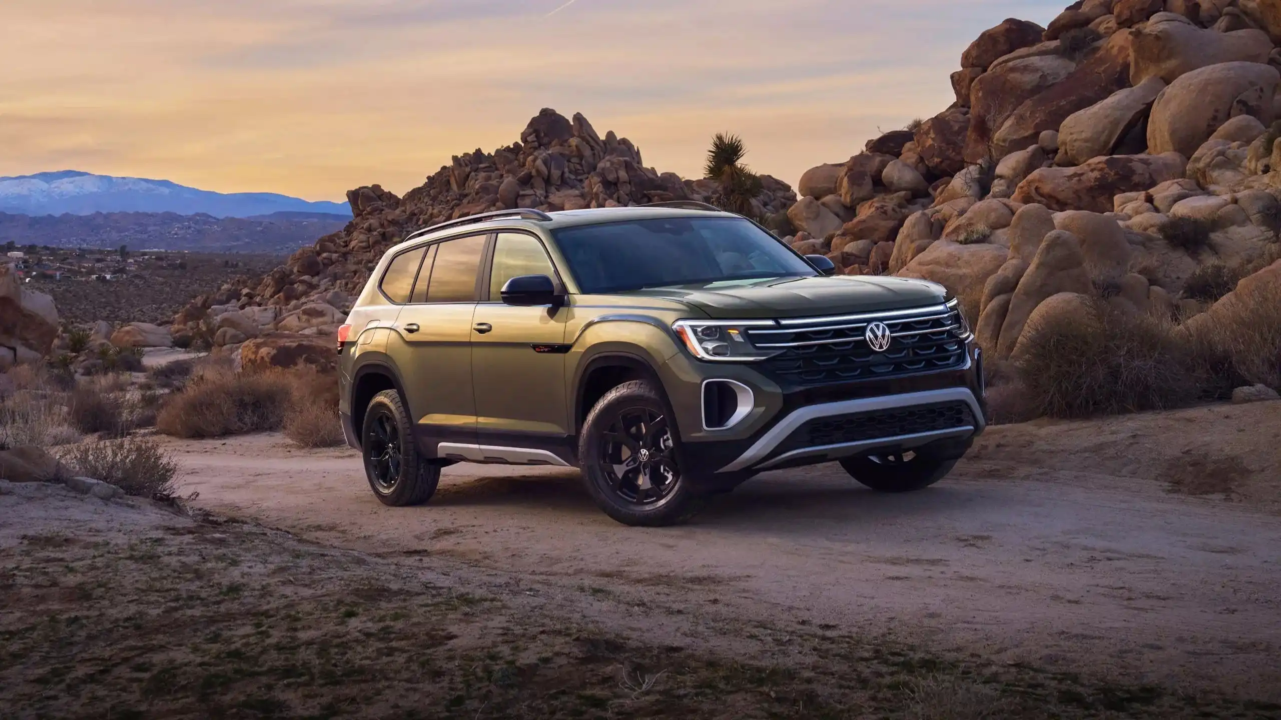 2026 Toyota RAV4 Hybrid Limited AWD's photo
