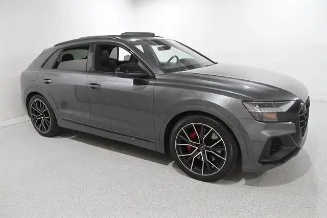 2023 Audi SQ8 Prestige's photo
