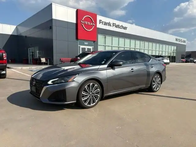 2023 Nissan Altima 2.5 SL's photo