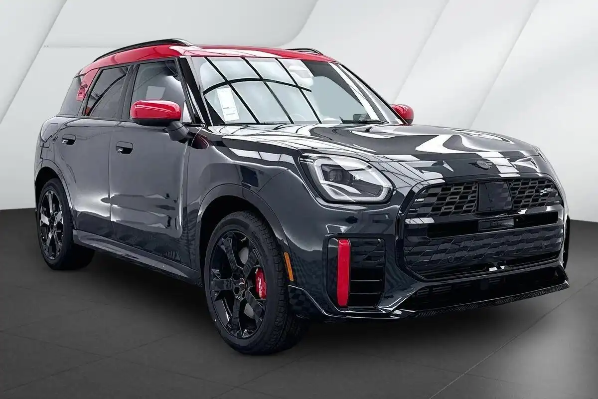 2027 MINI Countryman JCW ALL4's photo