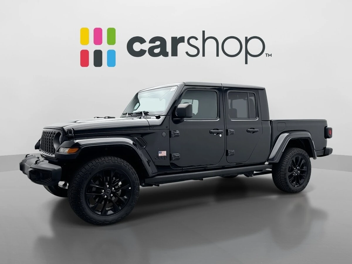 2025 Jeep Gladiator Nighthawk Auto's photo