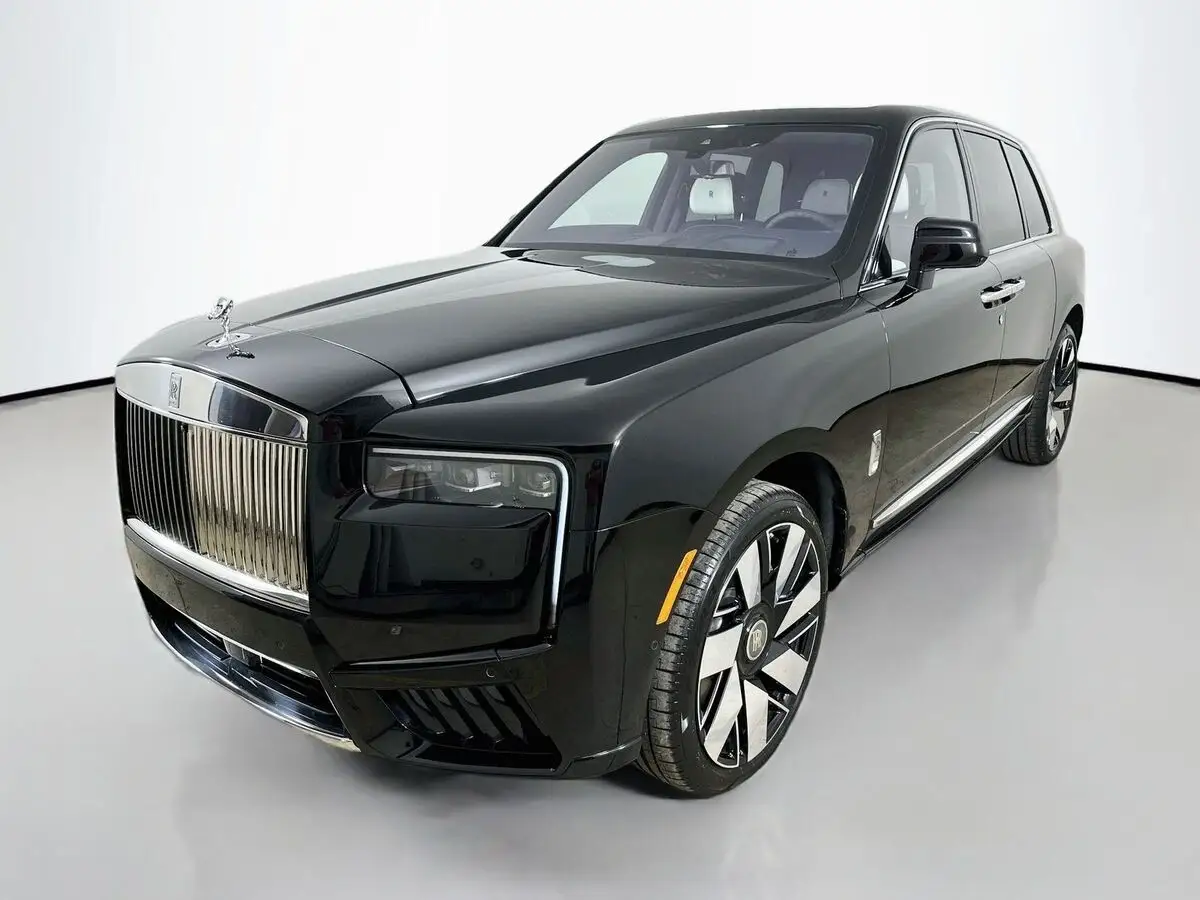 2027 Rolls-Royce Cullinan Base photo 1