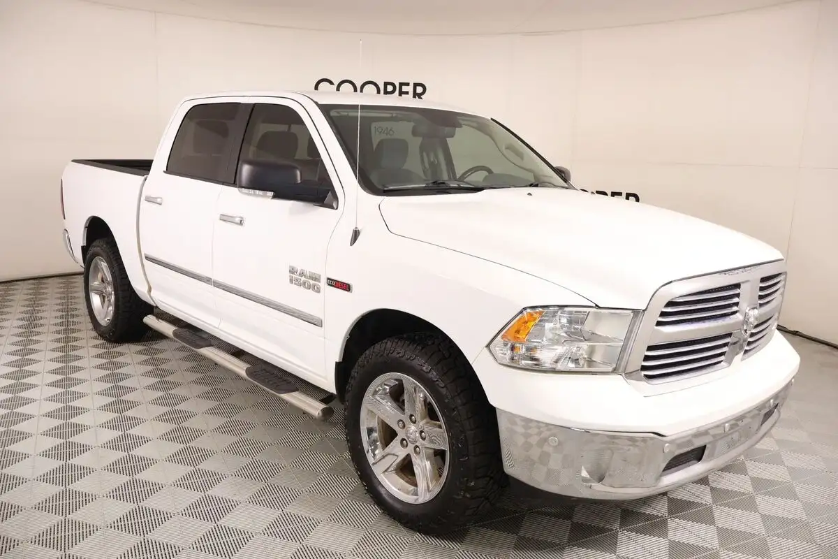 2016 RAM 1500 Big Horn 4x4 Crew Cab 5'7's photo