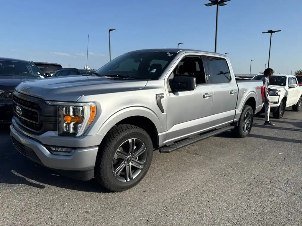 2023 Ford F-150 XLT 4WD SuperCrew 5-1/2' Box's photo