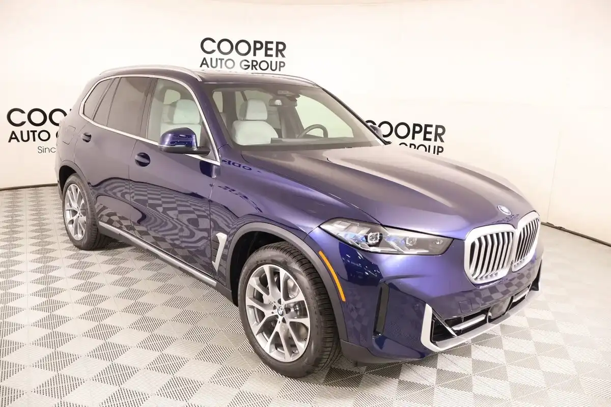 2026 BMW X5 xDrive50e's photo
