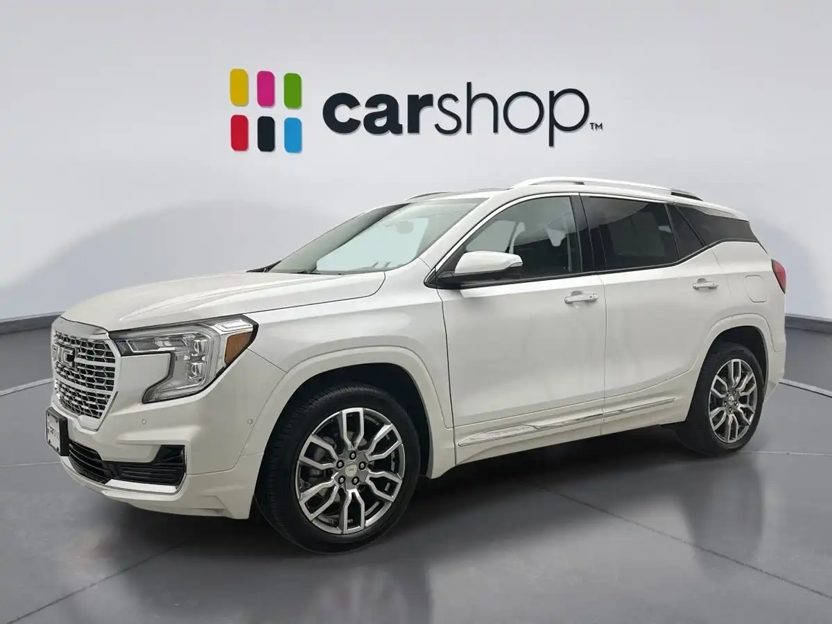 2024 GMC Terrain Denali AWD's photo