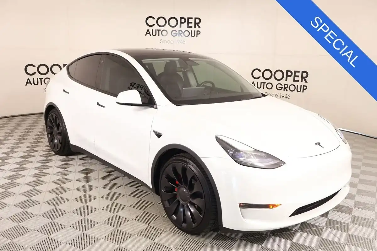 2022 Tesla Model Y Performance Dual Motor All-Wheel Drive's photo