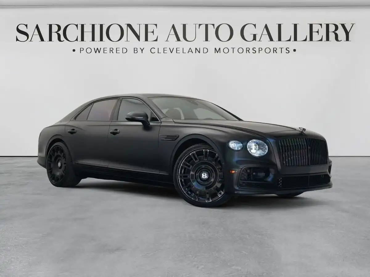 2023 Bentley Flying Spur V8's photo
