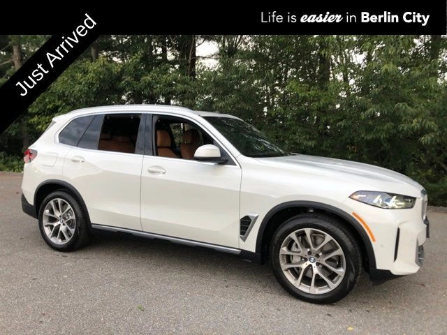 2026 BMW X5 xDrive50e's photo