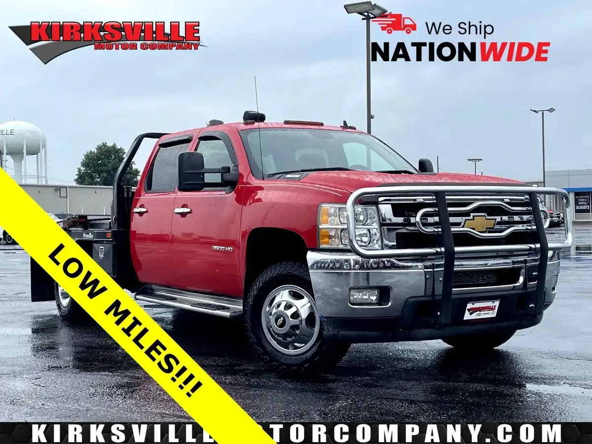 2013 Chevrolet Silverado HD 1LT 4WD Crew Cab SWB's photo