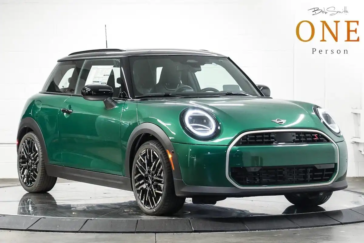 2026 MINI Hardtop Cooper S's photo