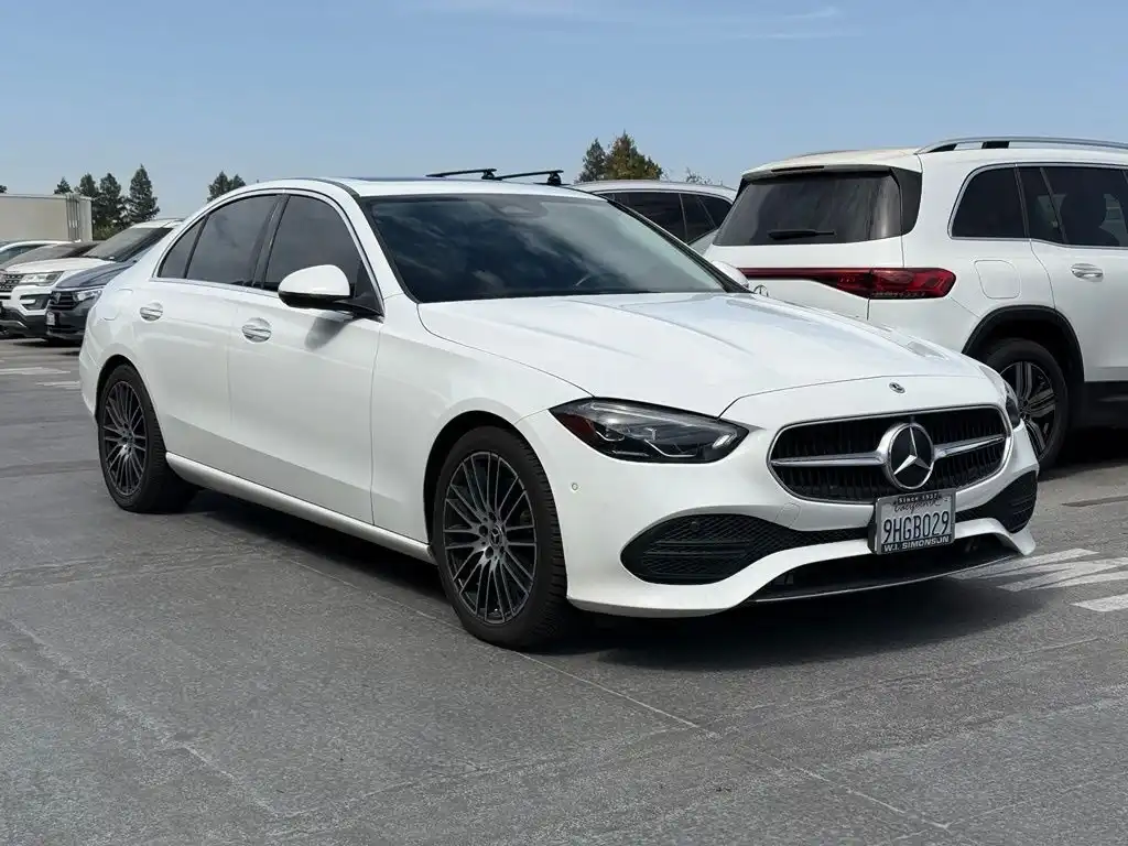 2023 Mercedes-Benz C-Class C300's photo