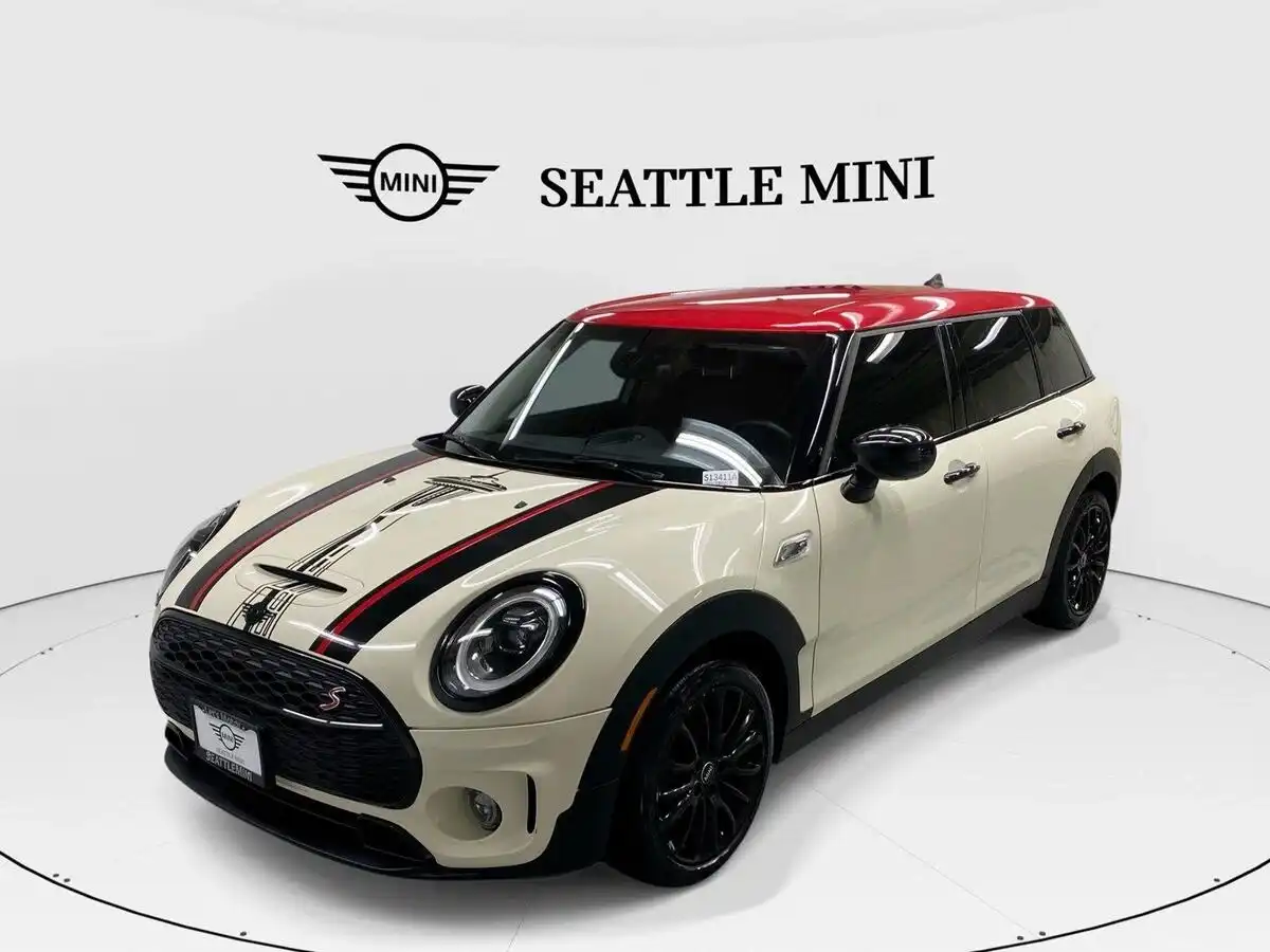 2023 MINI Clubman Cooper S ALL4's photo