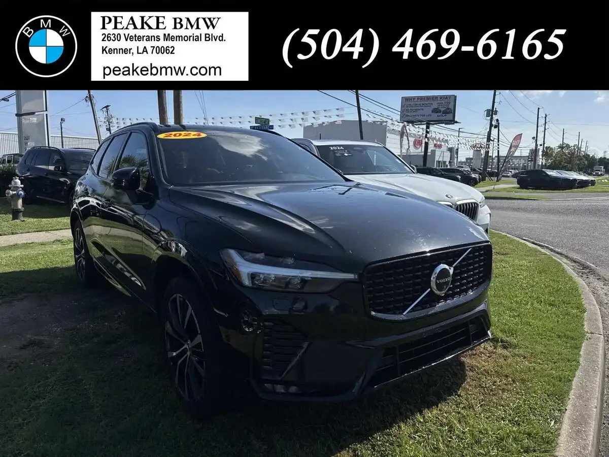 2024 Volvo XC60 B5 Plus Dark Theme AWD's photo