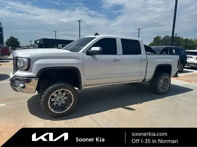 2018 GMC Sierra 4WD Crew Cab Short Box SLT's photo