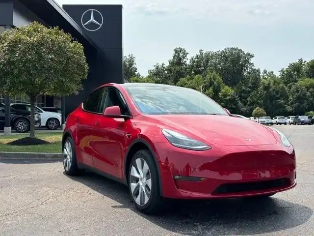 2023 Tesla Model Y Rear Wheel Drive's photo