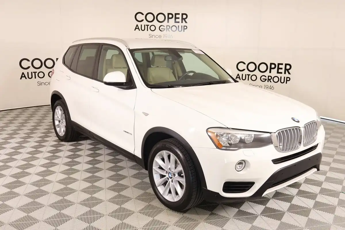 2017 BMW X3 sDrive28i's photo