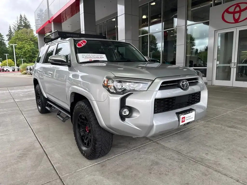 2022 Toyota 4Runner SR5 Premium 4WD V6's photo