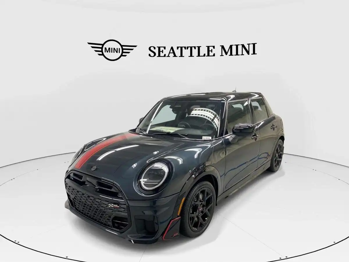 2026 MINI Hardtop Cooper S Signature's photo
