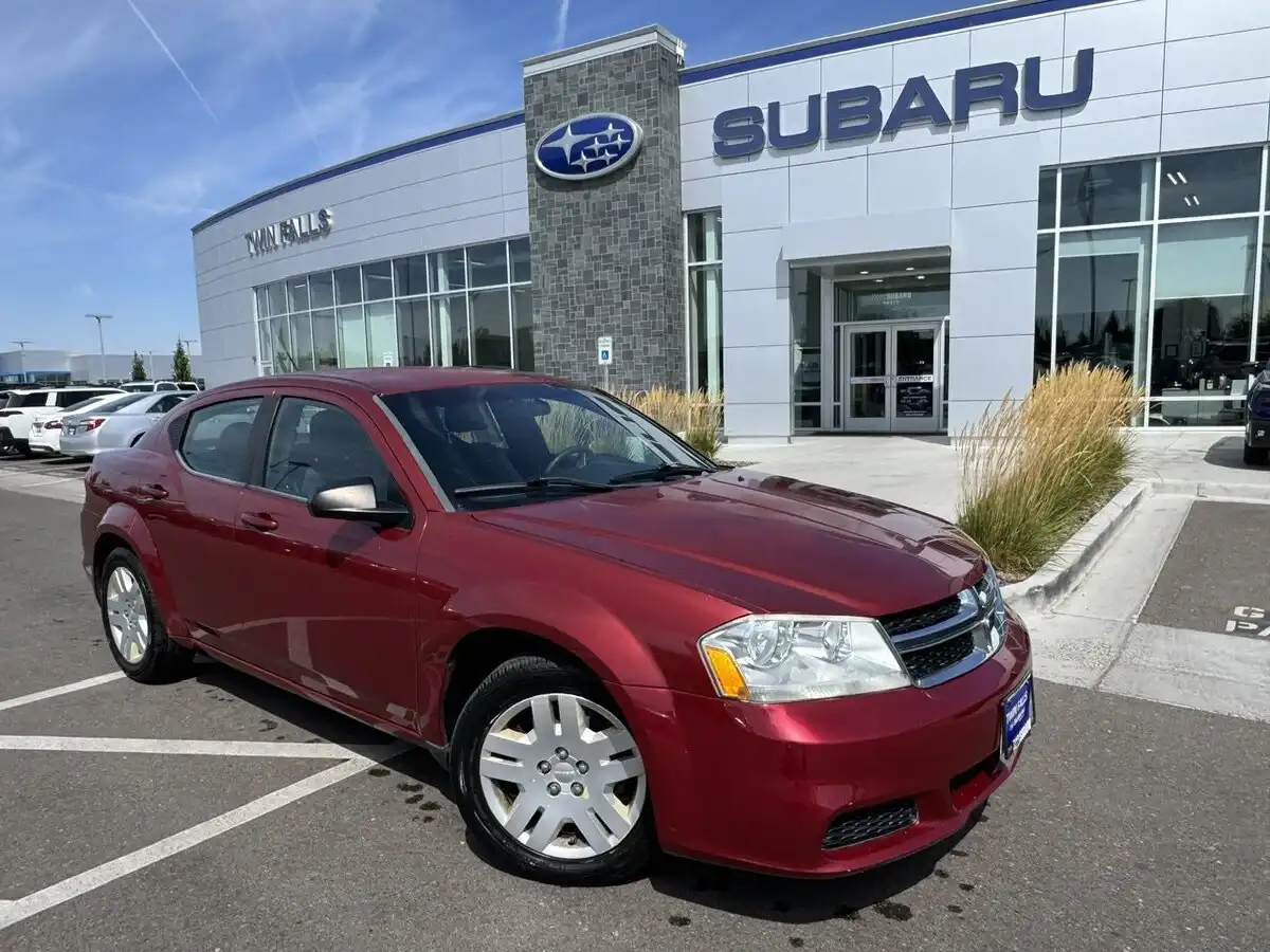 2014 Dodge Avenger SE's photo