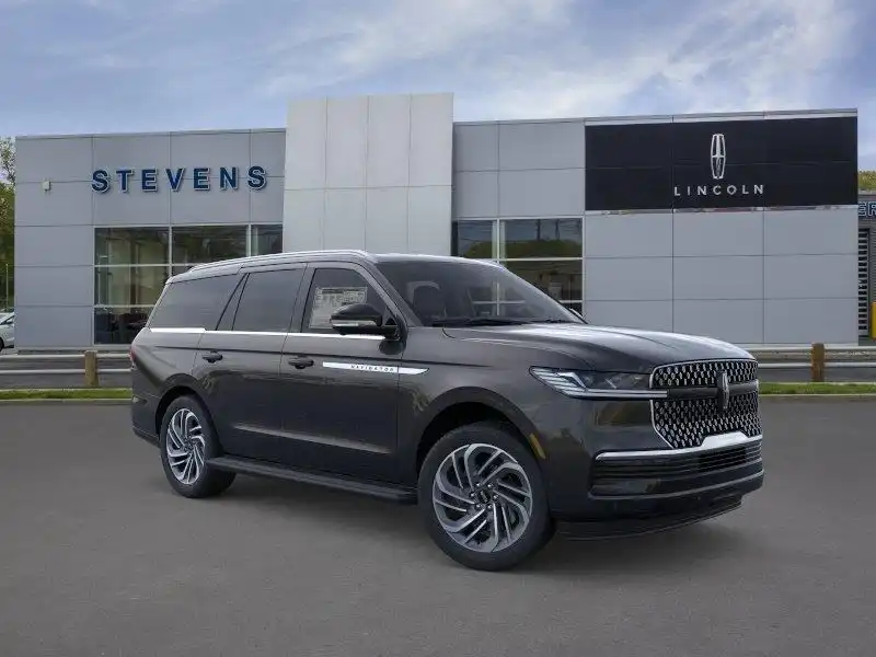 2026 Lincoln Navigator Premiere AWD's photo