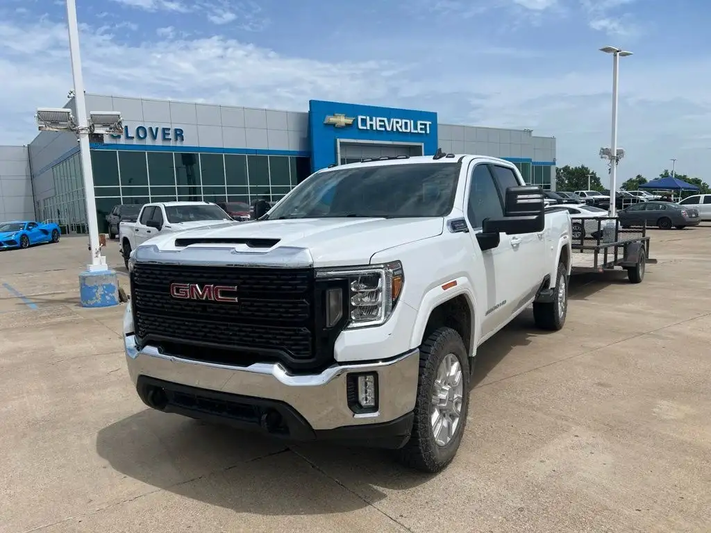 2022 GMC Sierra 4WD Crew Cab Standard Box SLE's photo