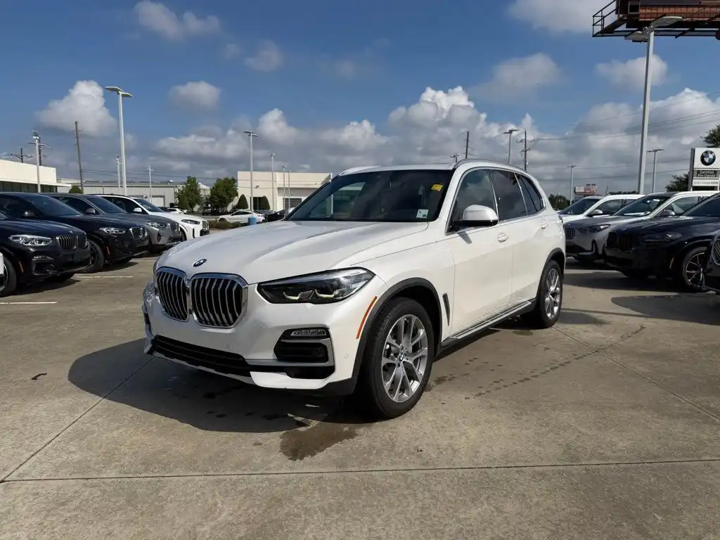 2020 BMW X5 sDrive40i's photo