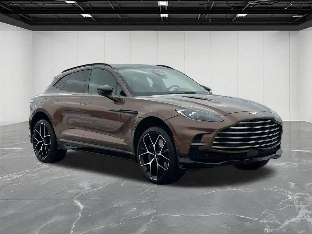2026 Aston Martin DBX 4.0 V8 707 AWD's photo