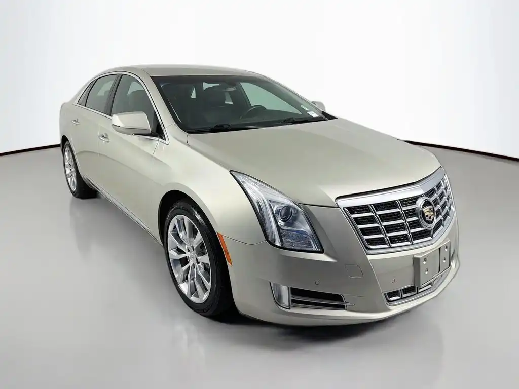 2015 Cadillac XTS 3.6L Luxury AWD Collection's photo