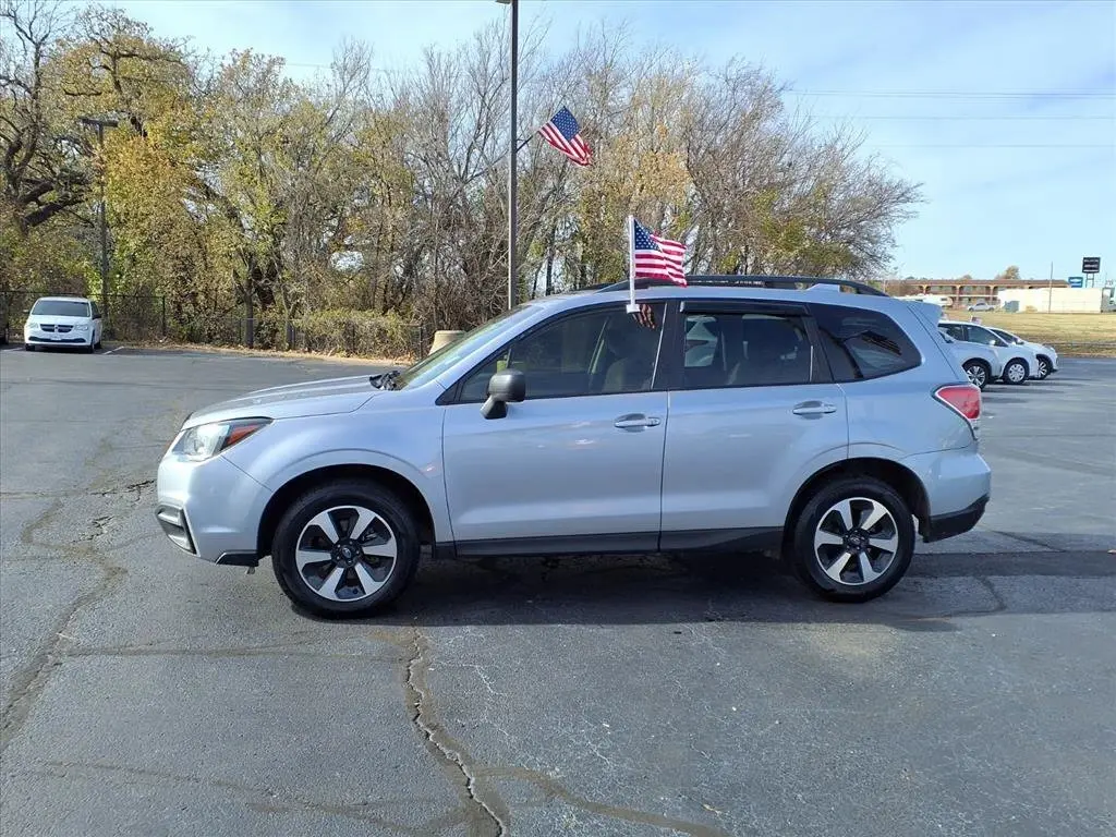 2018 Subaru Forester 2.5i Premium CVT photo 3