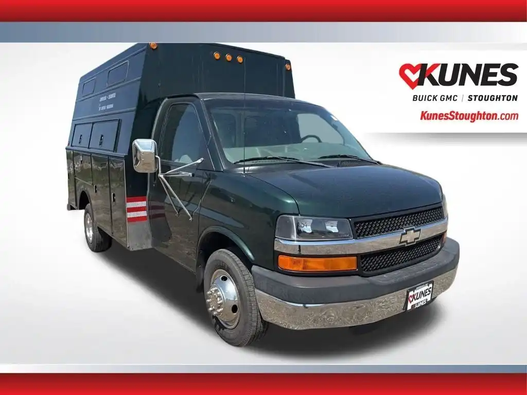 2004 Chevrolet Express 3500 SWB's photo
